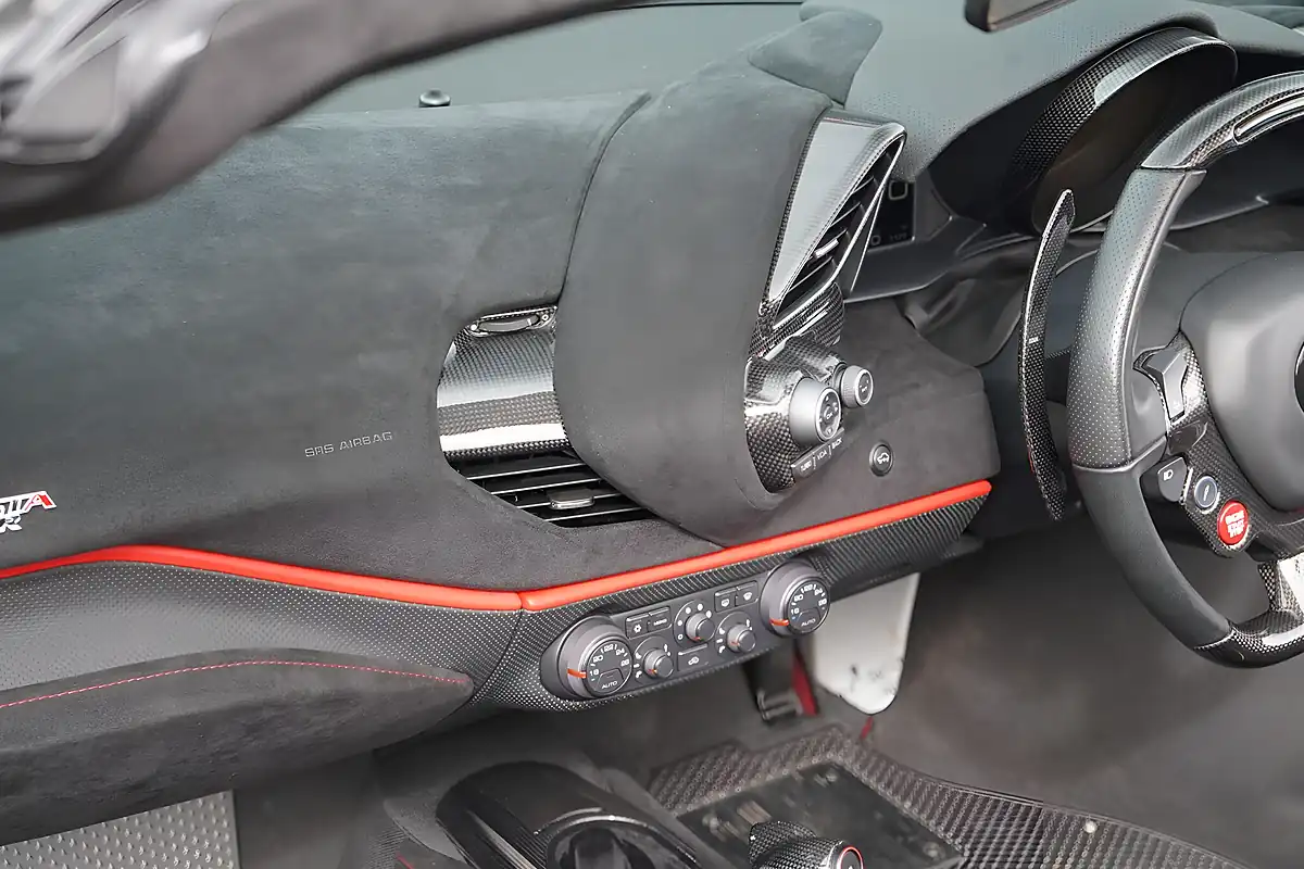 Used 2019 Ferrari 488 Spider Red - Interior and Exterior details 17