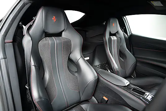 2019 Ferrari 812 Superfast V12