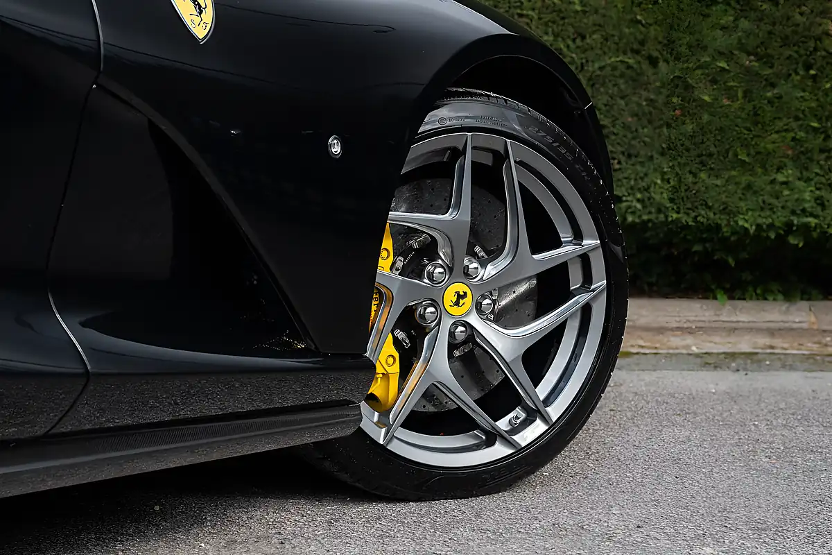 Used 2019 Ferrari 812 Superfast Black - Interior and Exterior details 13