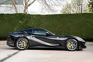 Used 2019 Ferrari 812 Superfast Black - Interior and Exterior details 6