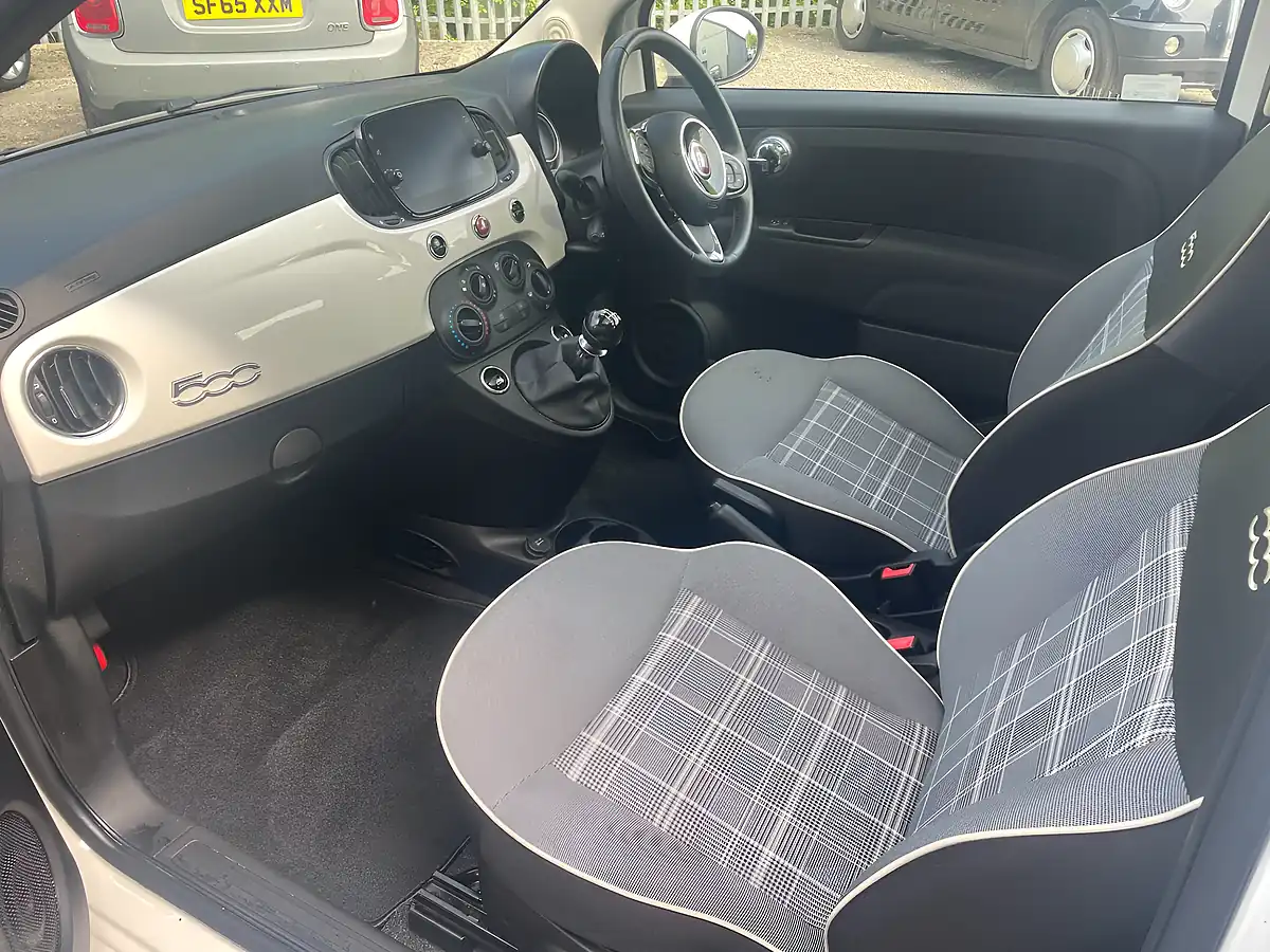 Used 2019 Fiat 500 Lounge 3dr White - Interior and Exterior details 15