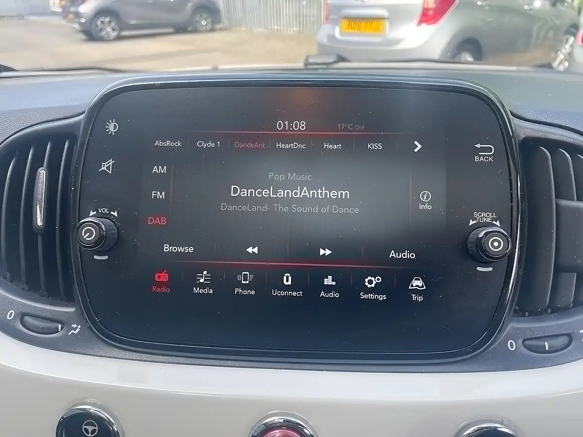 Used 2019 Fiat 500 Lounge 3dr White - Interior and Exterior details 16