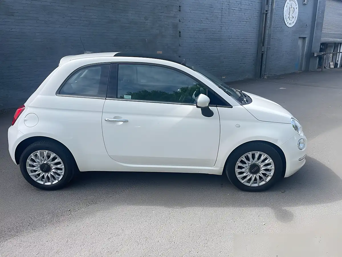 Used 2019 Fiat 500 Lounge 3dr White - Interior and Exterior details 7