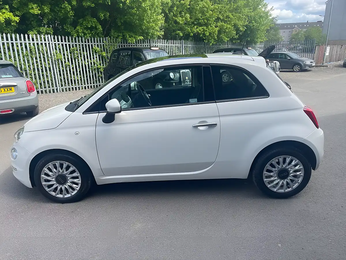Used 2019 Fiat 500 Lounge 3dr White - Interior and Exterior details 9