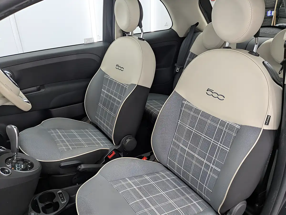 Used 2019 Fiat 500 Lounge Black - Interior and Exterior details 16