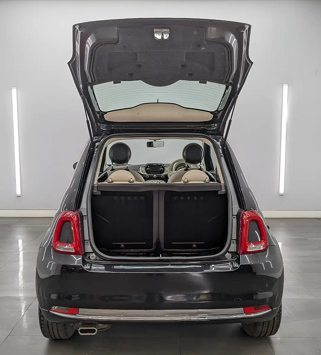 Used 2019 Fiat 500 Lounge Black - Interior and Exterior details 9