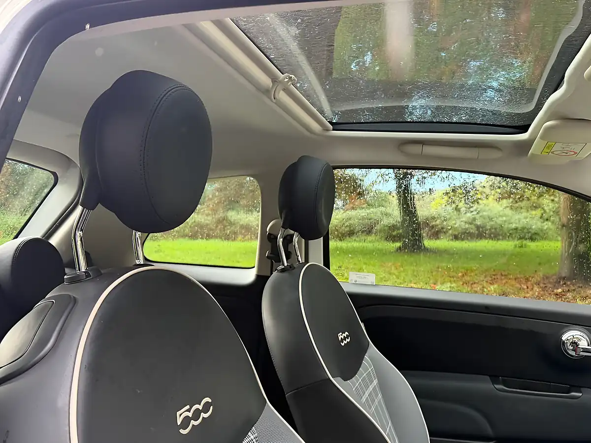 Used 2019 Fiat 500 Lounge Bossa Nova White - Interior and Exterior details 17