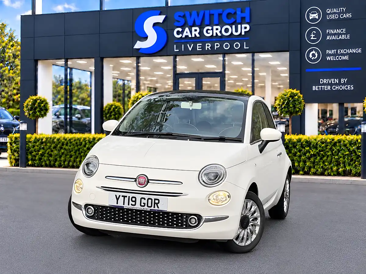 Used 2019 Fiat 500 Lounge Bossa Nova White - Interior and Exterior details 3
