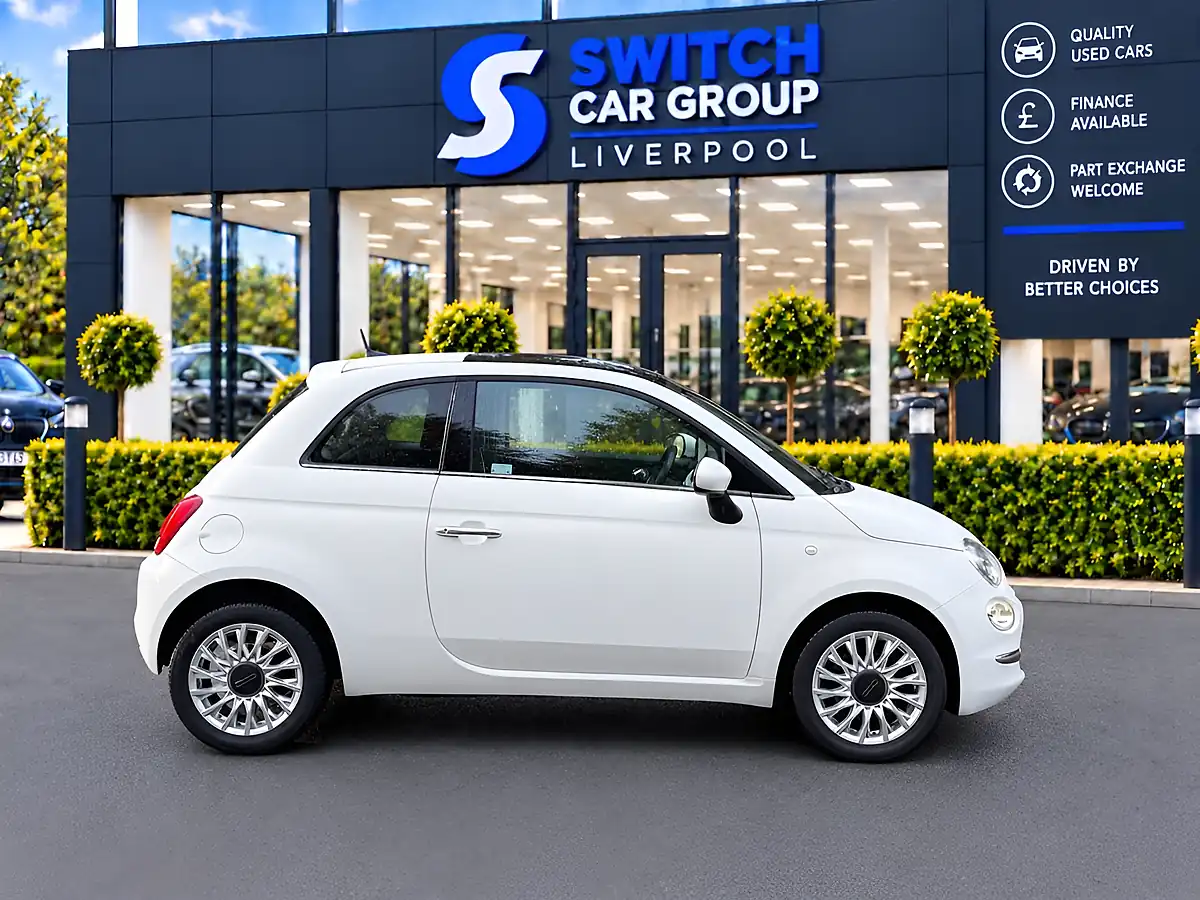 Used 2019 Fiat 500 Lounge Bossa Nova White - Interior and Exterior details 4