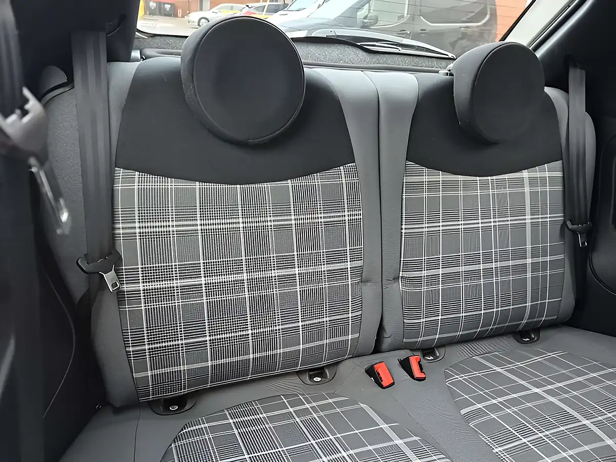 Used 2019 Fiat 500 Lounge Bossa Nova White - Interior and Exterior details 19