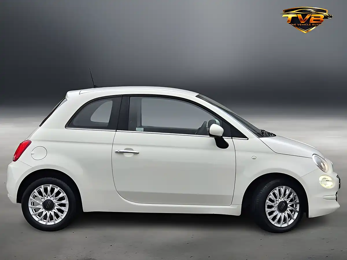 Used 2019 Fiat 500 Lounge Bossa Nova White - Interior and Exterior details 2