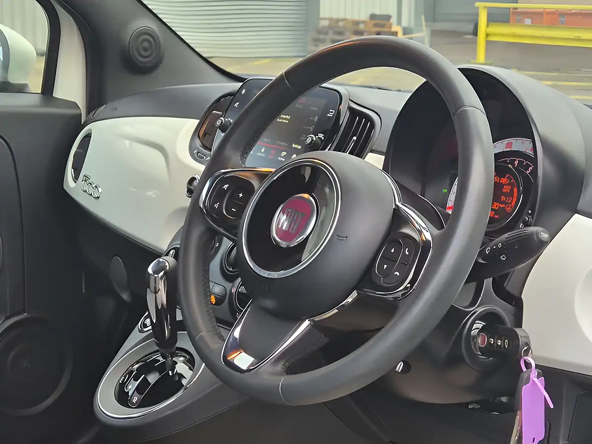 Used 2019 Fiat 500 Lounge Bossa Nova White - Interior and Exterior details 20