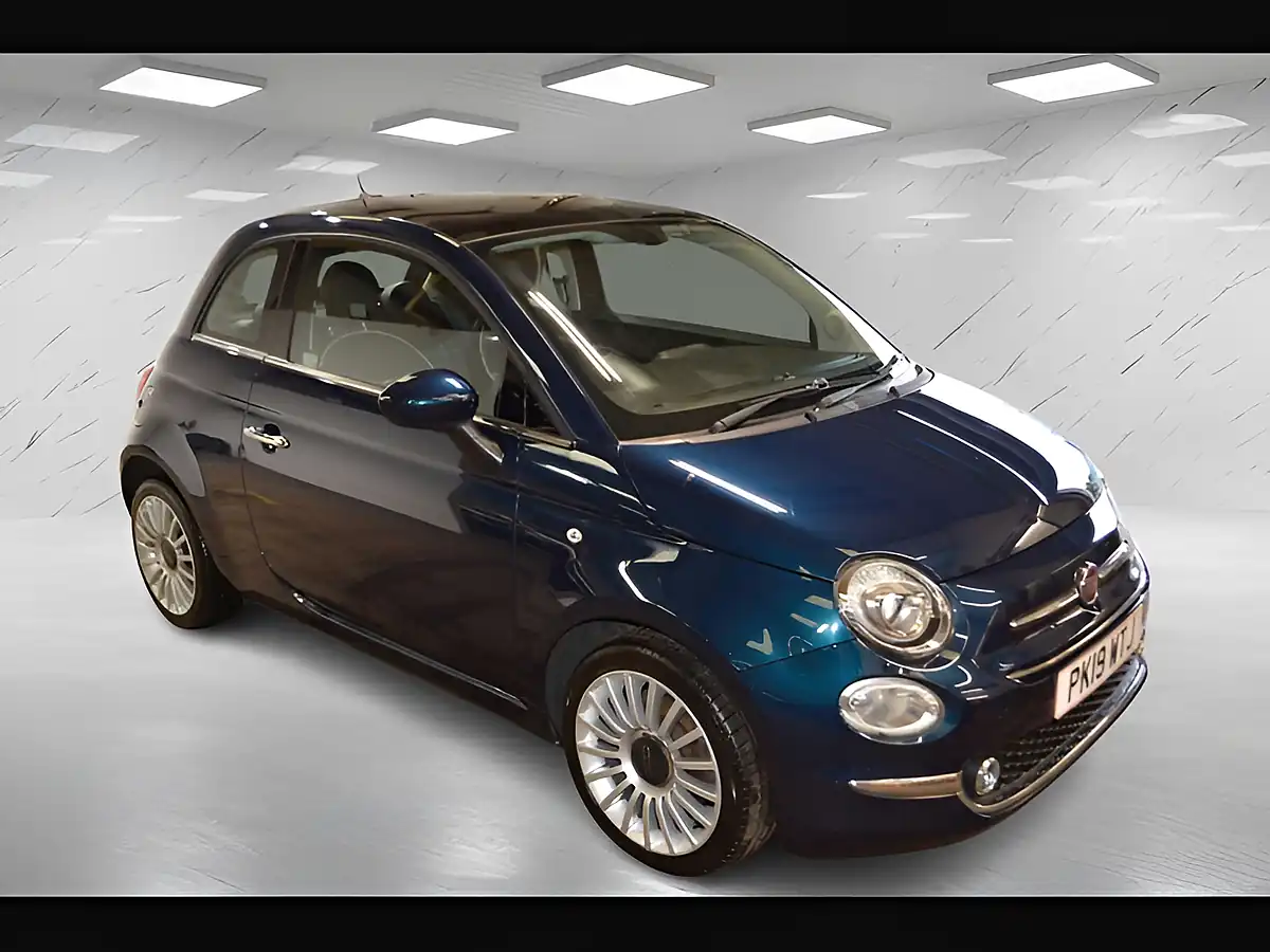Used 2019 Fiat 500 Lounge Epic Blue - Interior and Exterior details 4