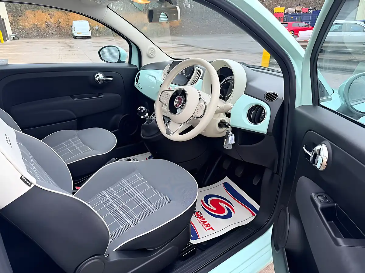 Used 2019 Fiat 500 Lounge Green - Interior and Exterior details 15
