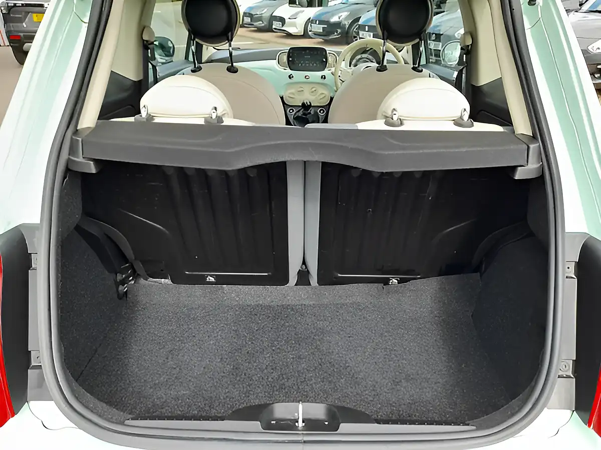 Used 2019 Fiat 500 Lounge Green - Interior and Exterior details 8