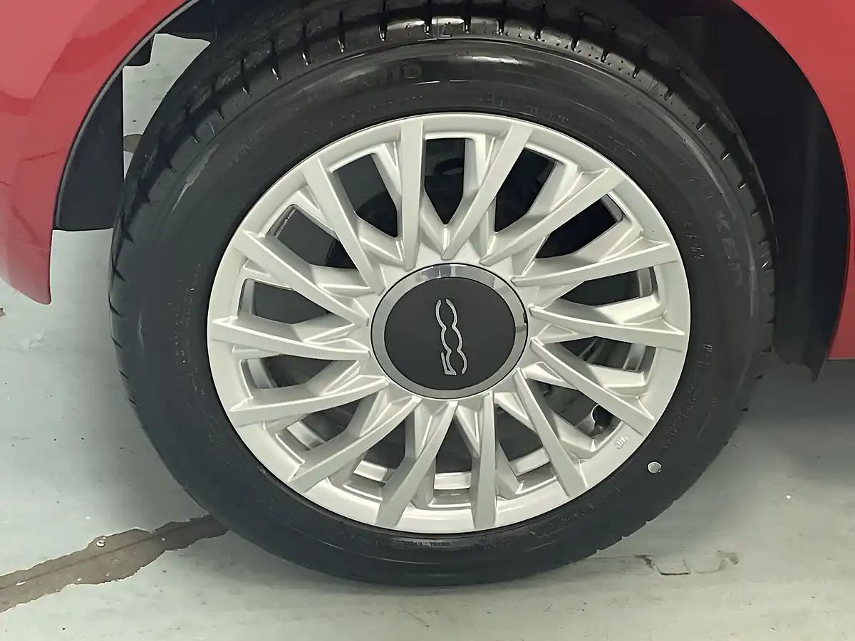 Used 2019 Fiat 500 Lounge Pasodoble Red - Interior and Exterior details 12