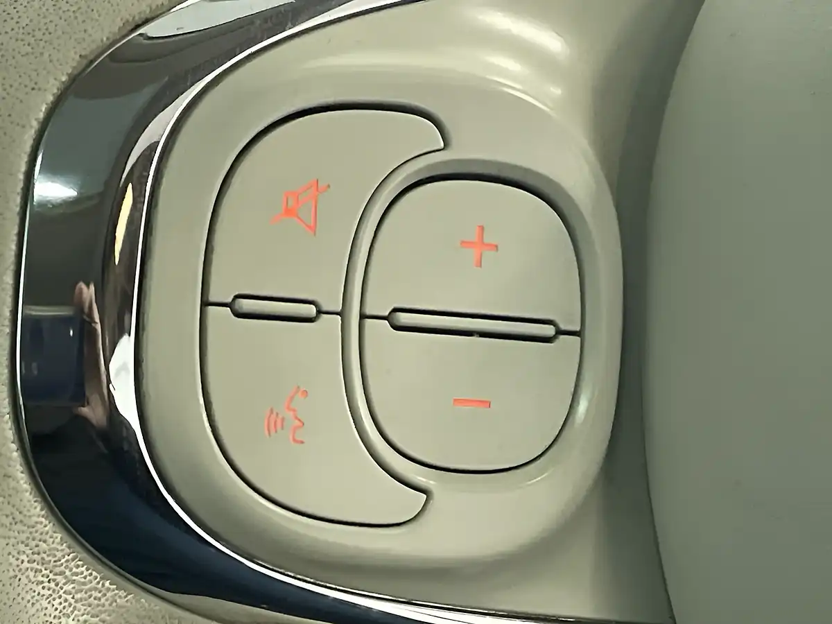 Used 2019 Fiat 500 Lounge Pasodoble Red - Interior and Exterior details 15