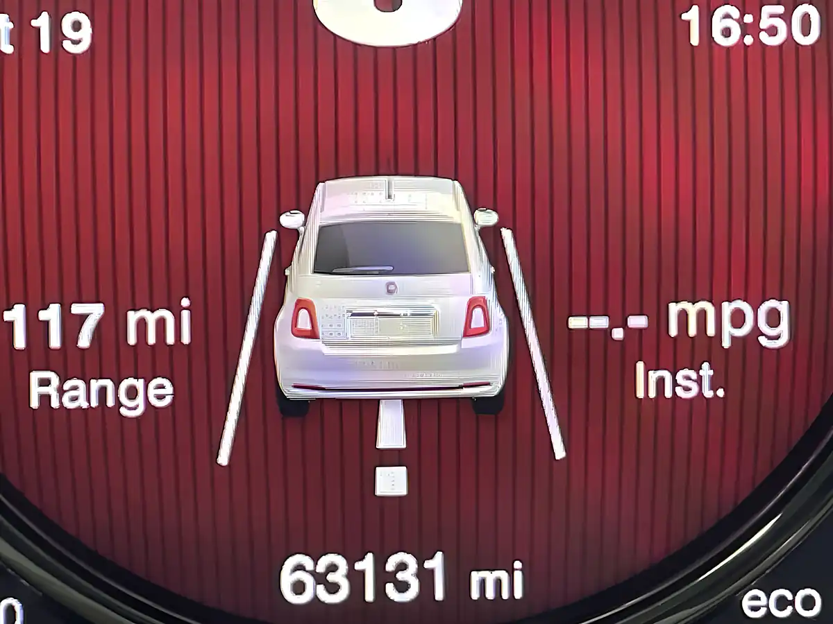 Used 2019 Fiat 500 Lounge Pasodoble Red - Interior and Exterior details 17