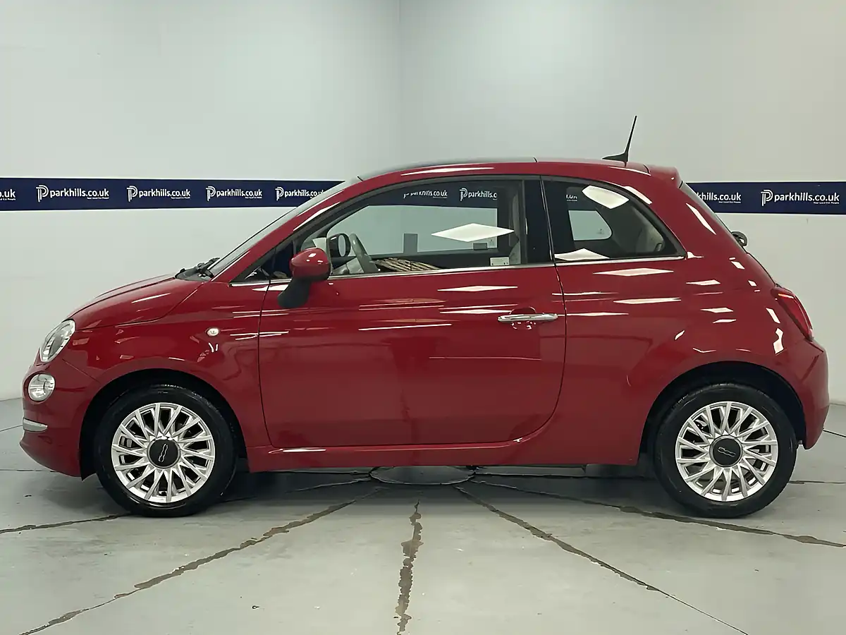 Used 2019 Fiat 500 Lounge Pasodoble Red - Interior and Exterior details 2
