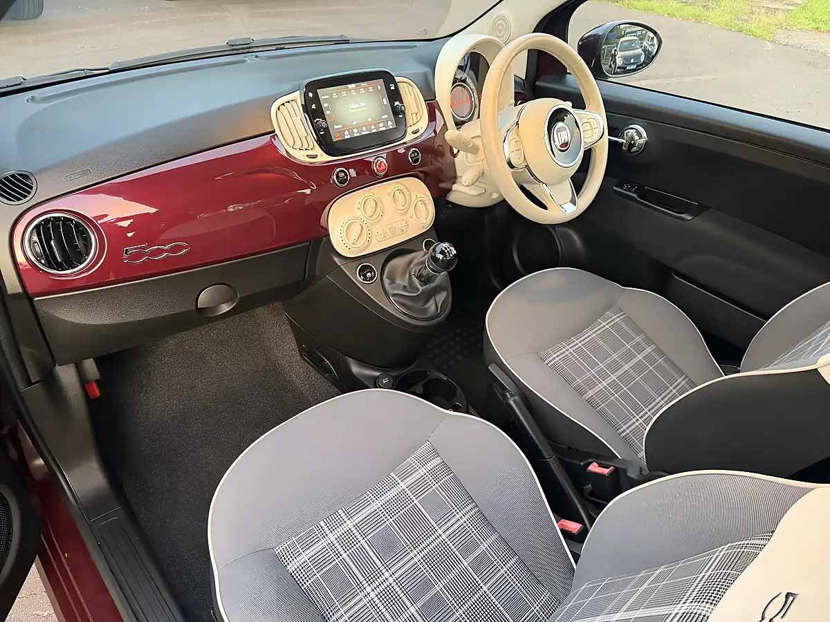 Used 2019 Fiat 500 Lounge Red - Interior and Exterior details 8