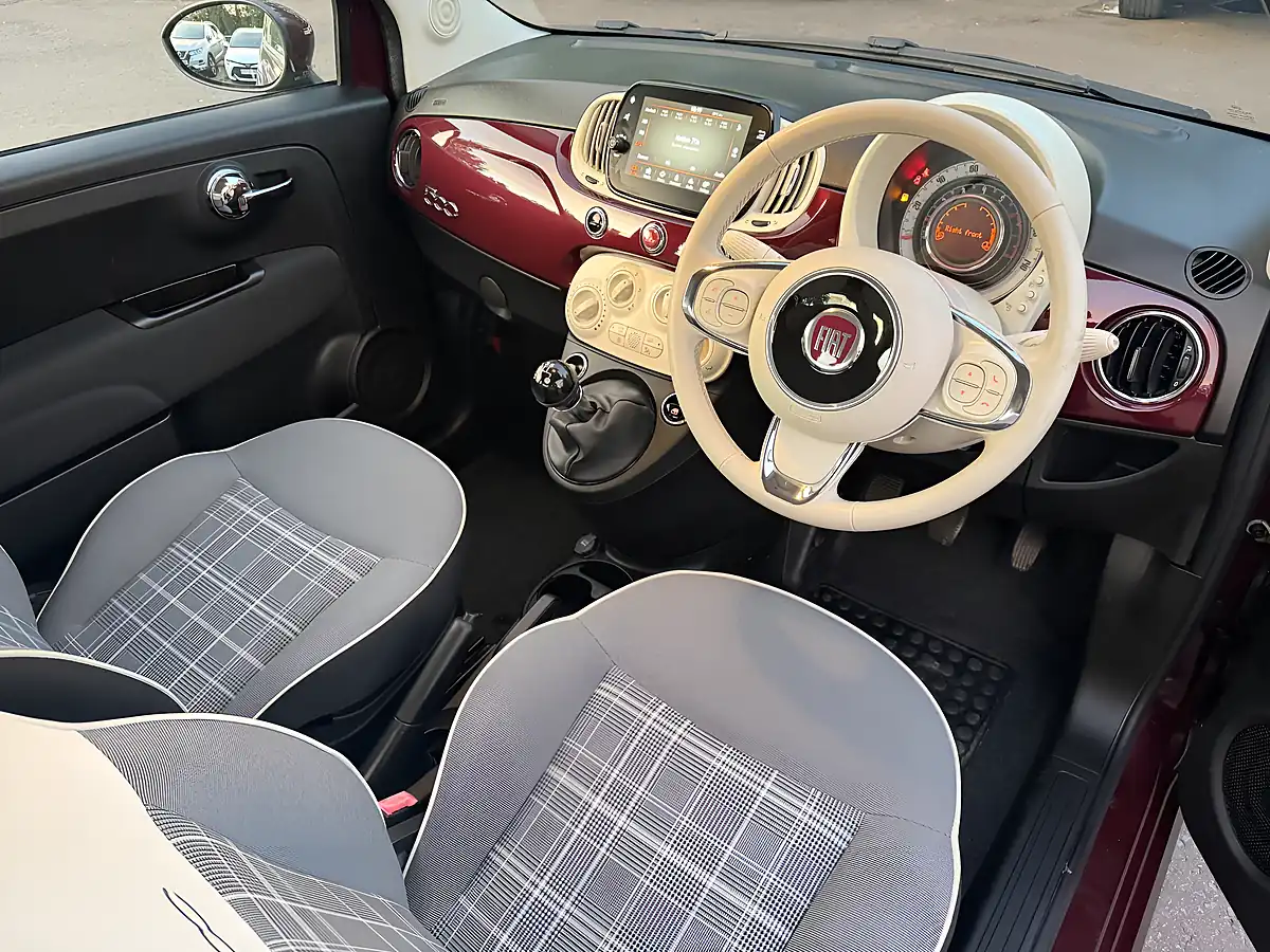 Used 2019 Fiat 500 Lounge Red - Interior and Exterior details 9