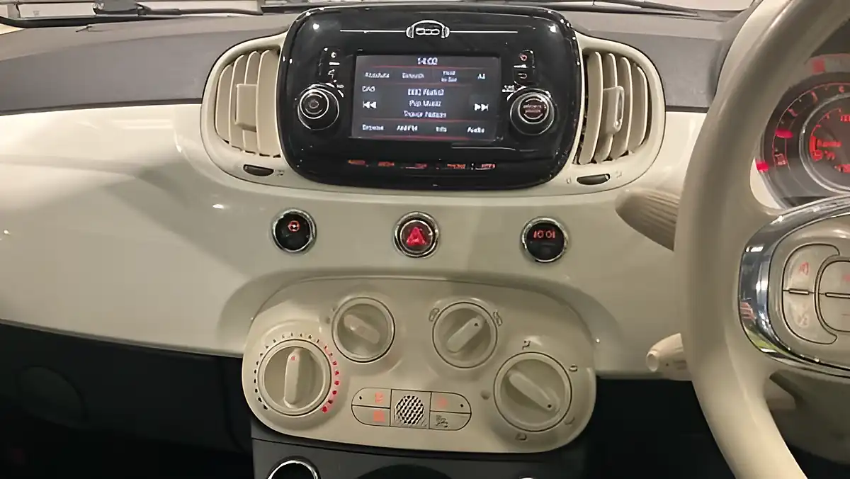 Used 2019 Fiat 500 Lounge White - Interior and Exterior details 10