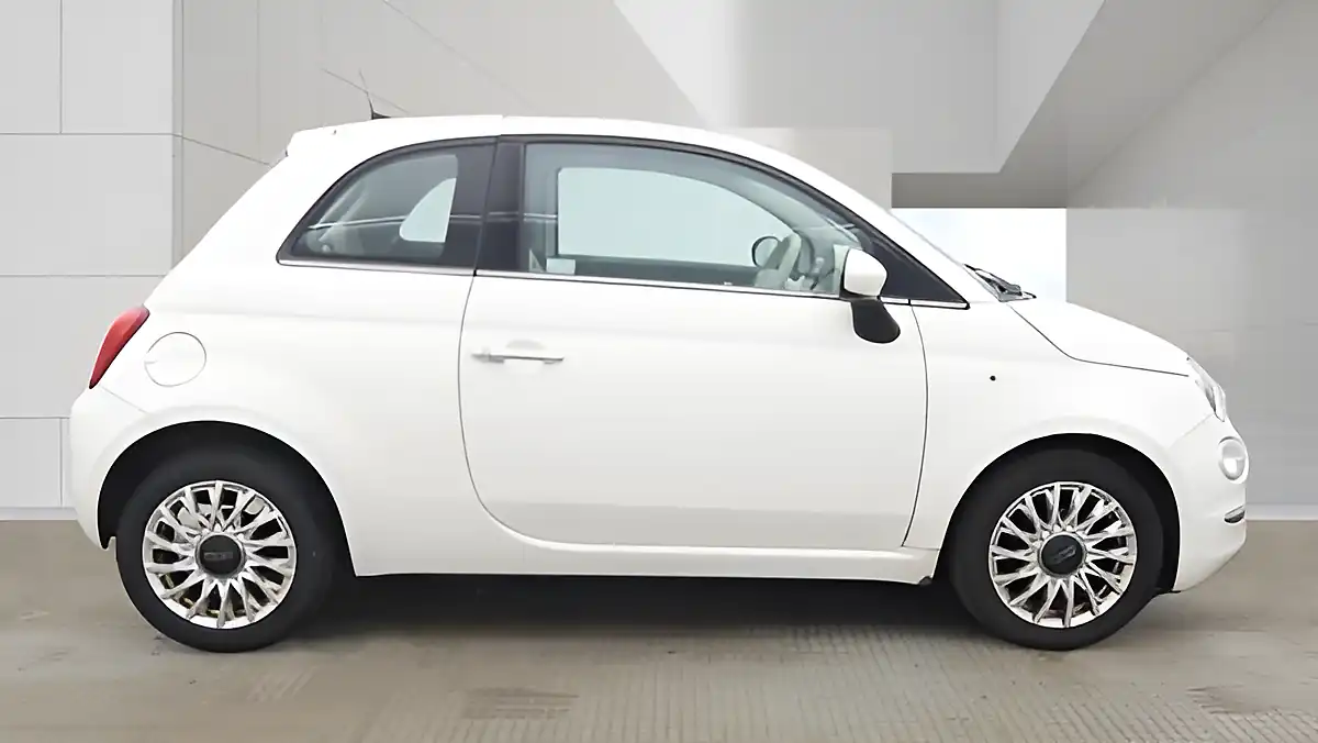 Used 2019 Fiat 500 Lounge White - Interior and Exterior details 6