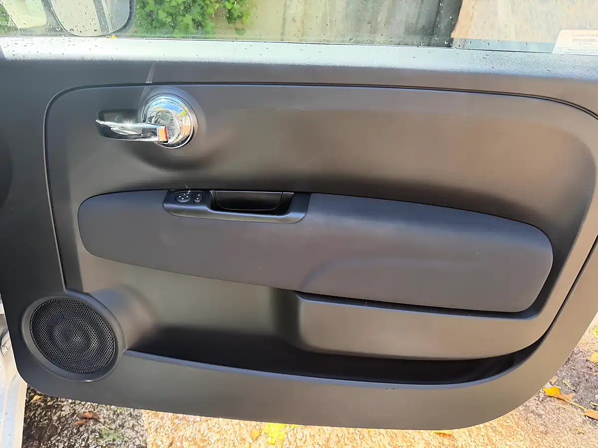 Used 2019 Fiat 500 Lounge White - Interior and Exterior details 10
