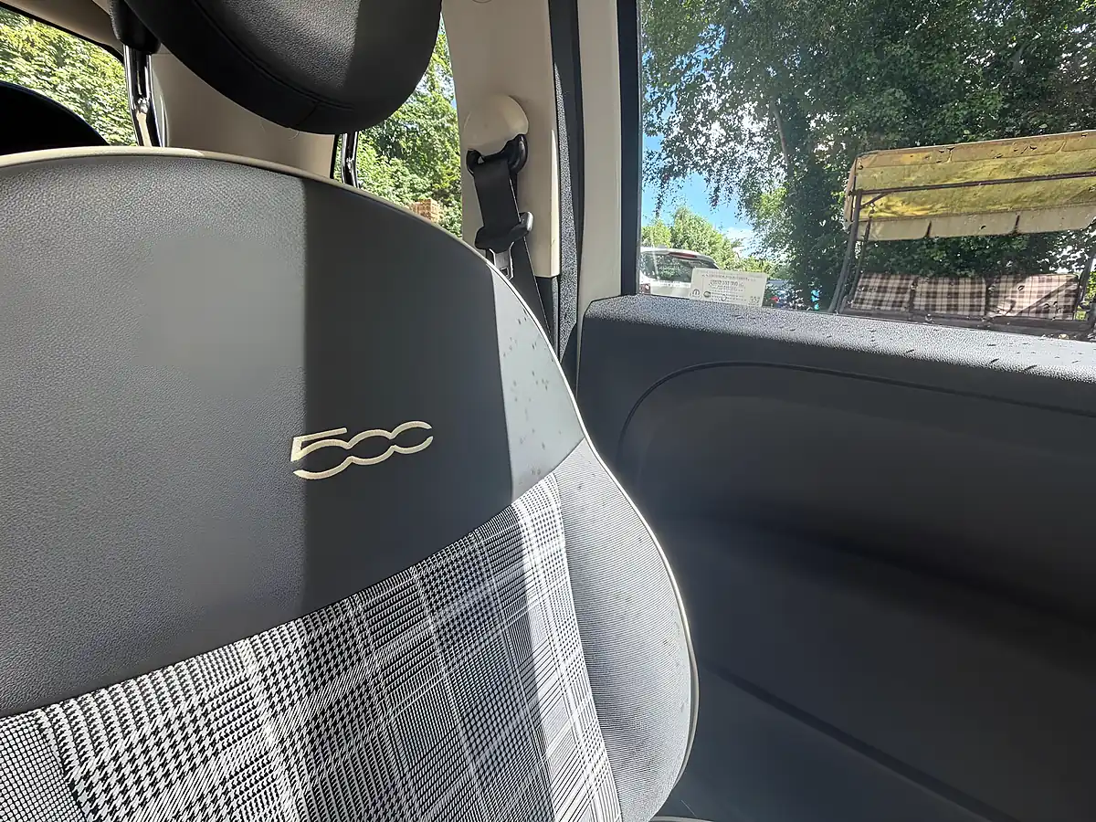 Used 2019 Fiat 500 Lounge White - Interior and Exterior details 12