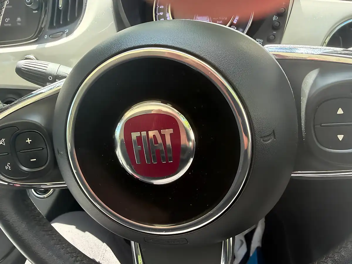 Used 2019 Fiat 500 Lounge White - Interior and Exterior details 13