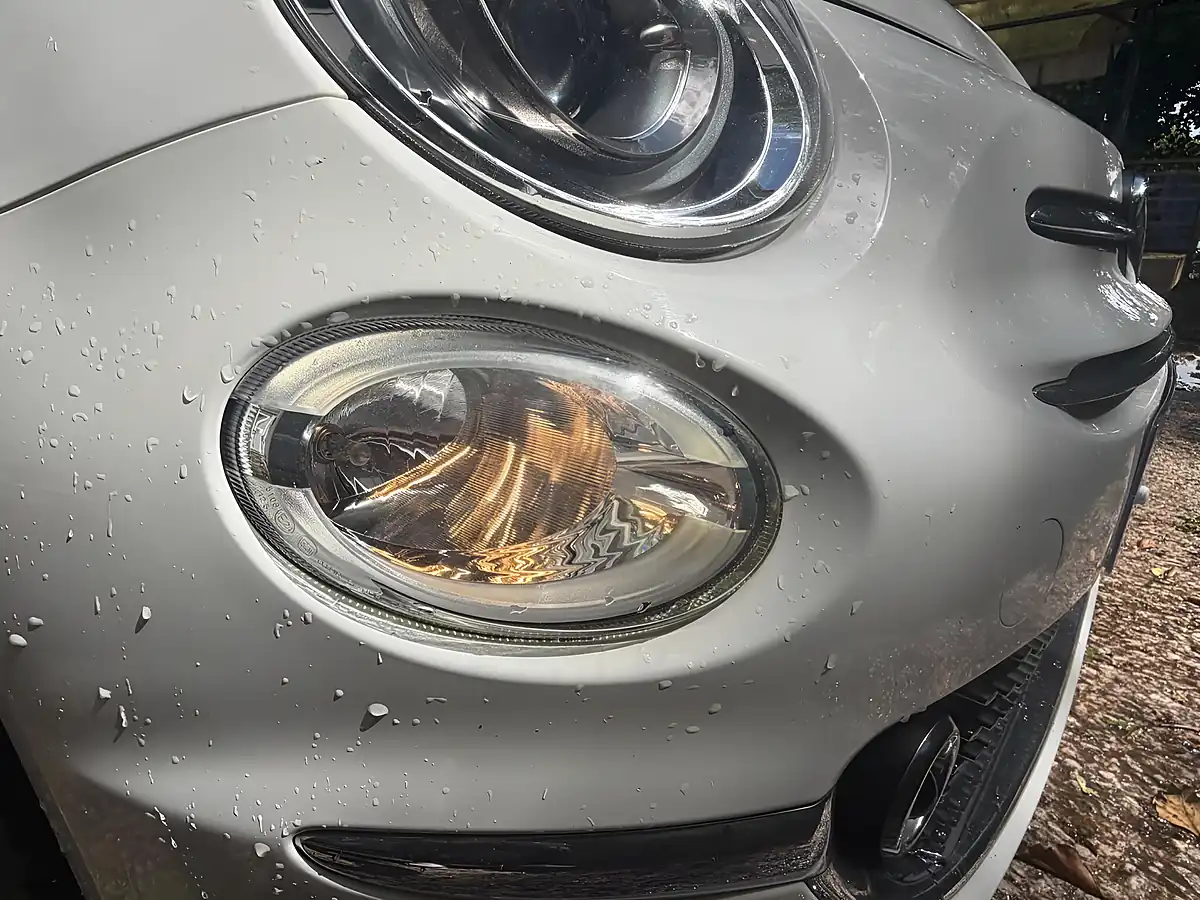 Used 2019 Fiat 500 Lounge White - Interior and Exterior details 18
