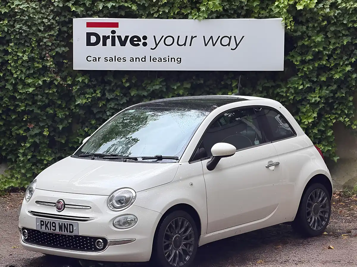 Used 2019 Fiat 500 Lounge White - Interior and Exterior details 3