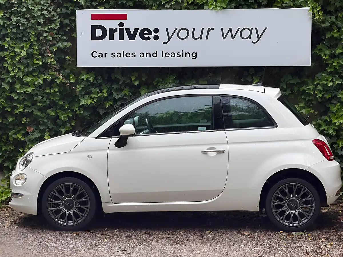 Used 2019 Fiat 500 Lounge White - Interior and Exterior details 4