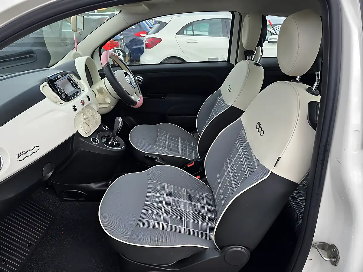 Used 2019 Fiat 500 Lounge White - Interior and Exterior details 10