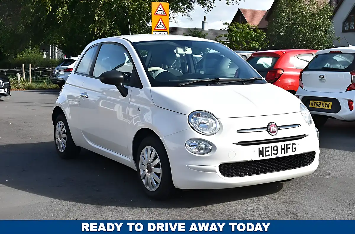 Used 2019 Fiat 500 Pop White - Front View