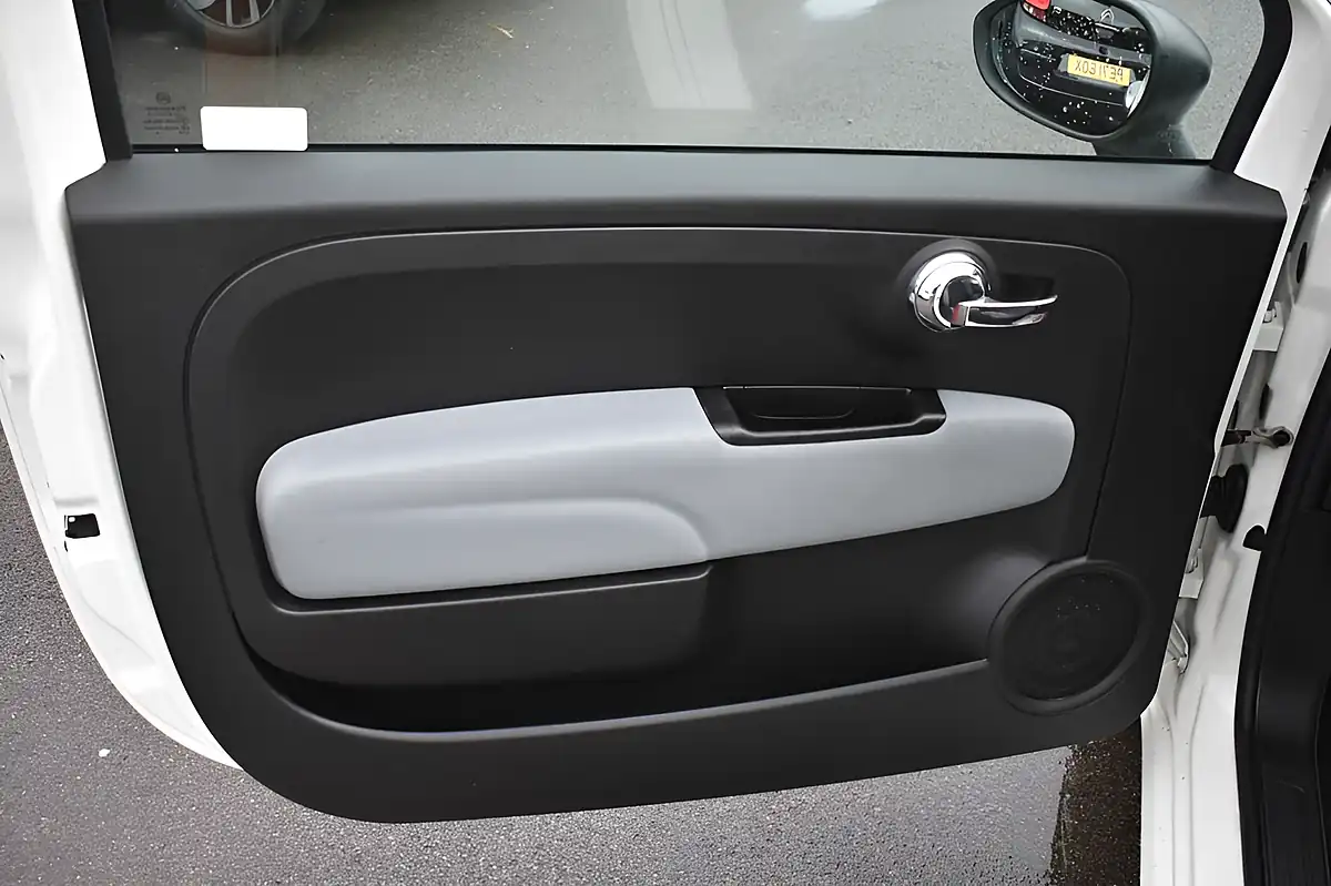 Used 2019 Fiat 500 Pop White - Interior and Exterior details 10