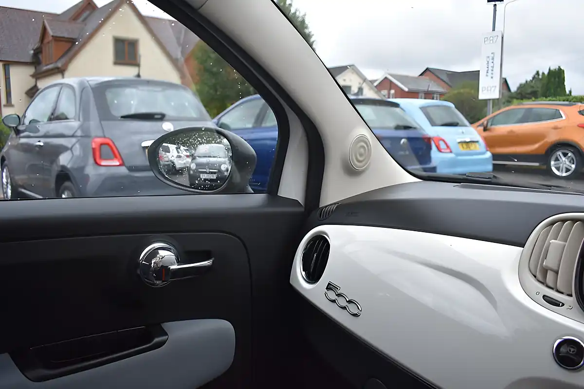 Used 2019 Fiat 500 Pop White - Interior and Exterior details 13
