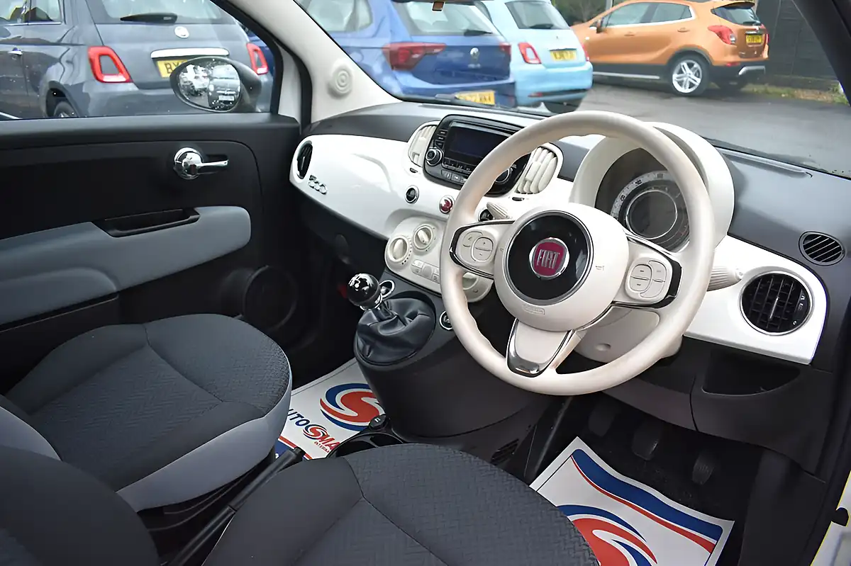 Used 2019 Fiat 500 Pop White - Interior and Exterior details 7