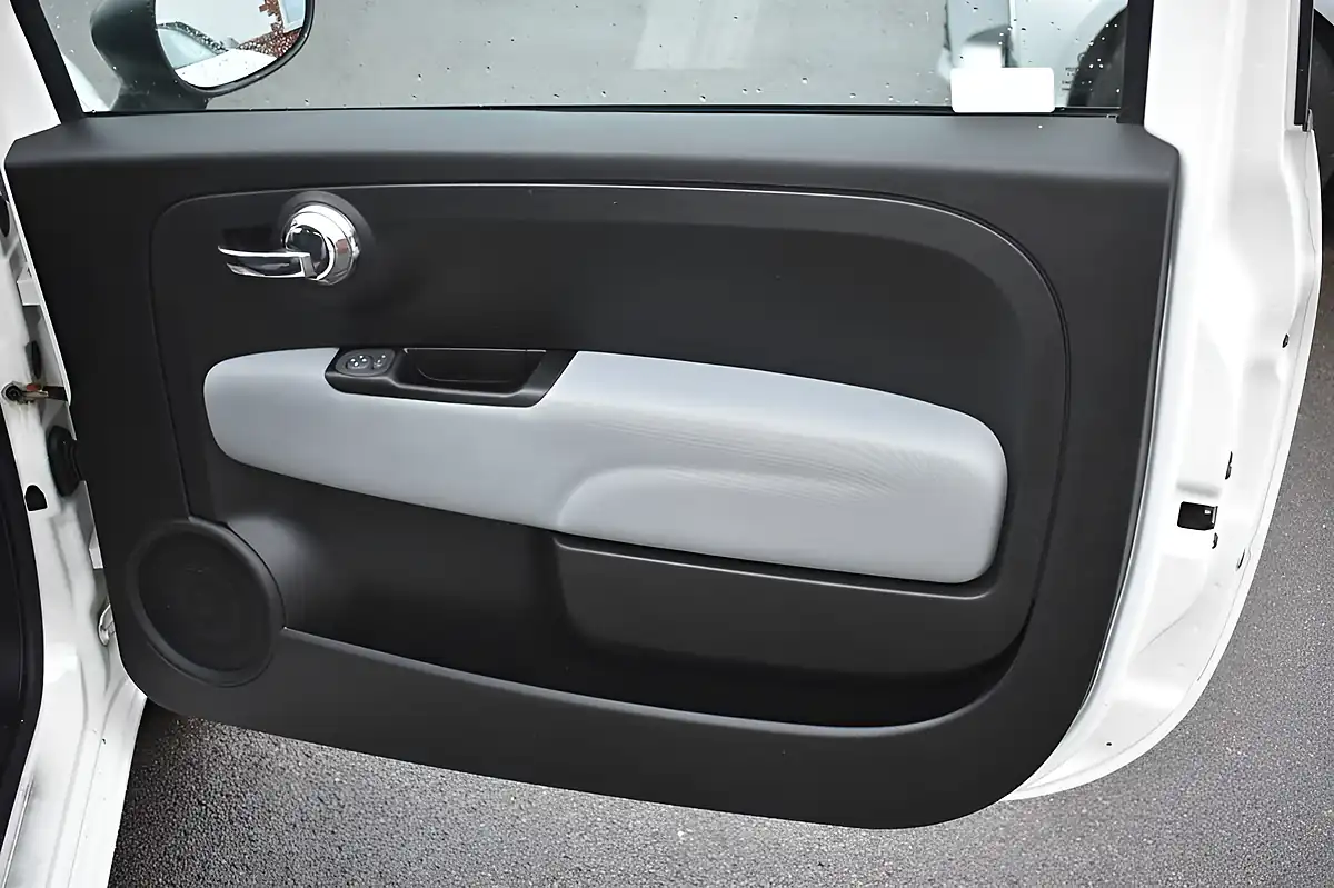 Used 2019 Fiat 500 Pop White - Interior and Exterior details 8