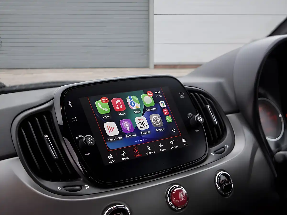 Used 2019 Fiat 500 S Bossa Nova White - Interior and Exterior details 4