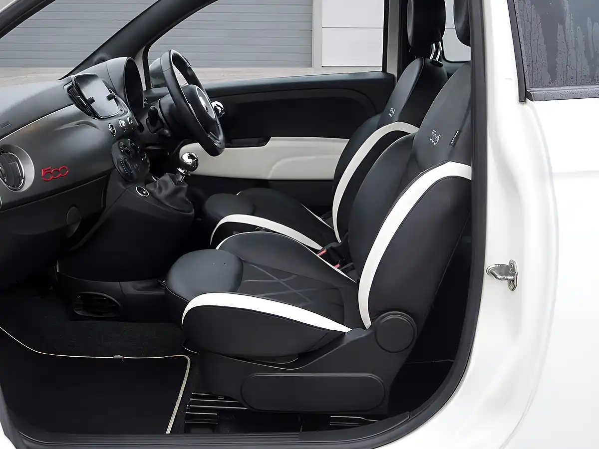 Used 2019 Fiat 500 S Bossa Nova White - Interior and Exterior details 9