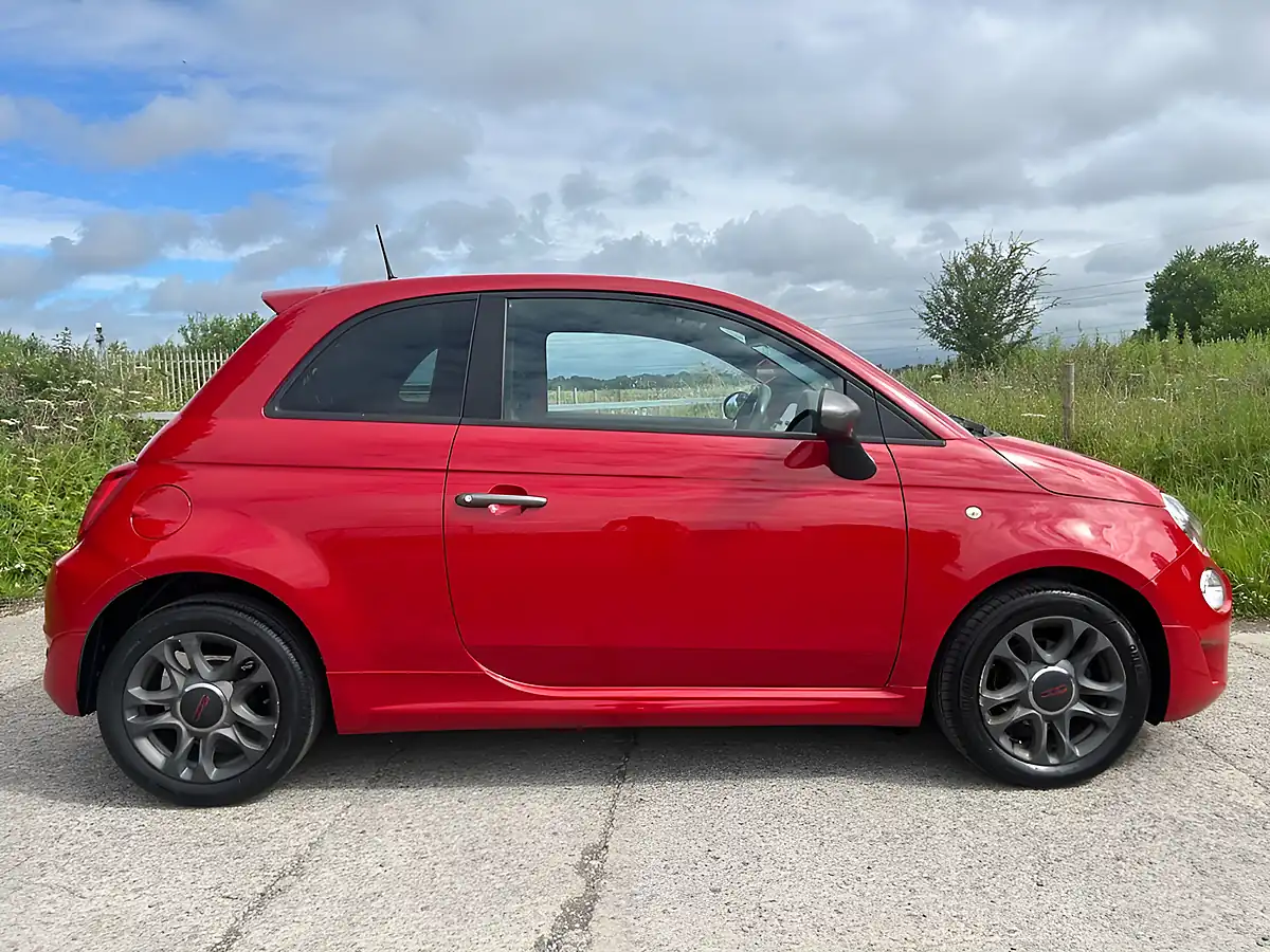 Used 2019 Fiat 500 S Red - Interior and Exterior details 2
