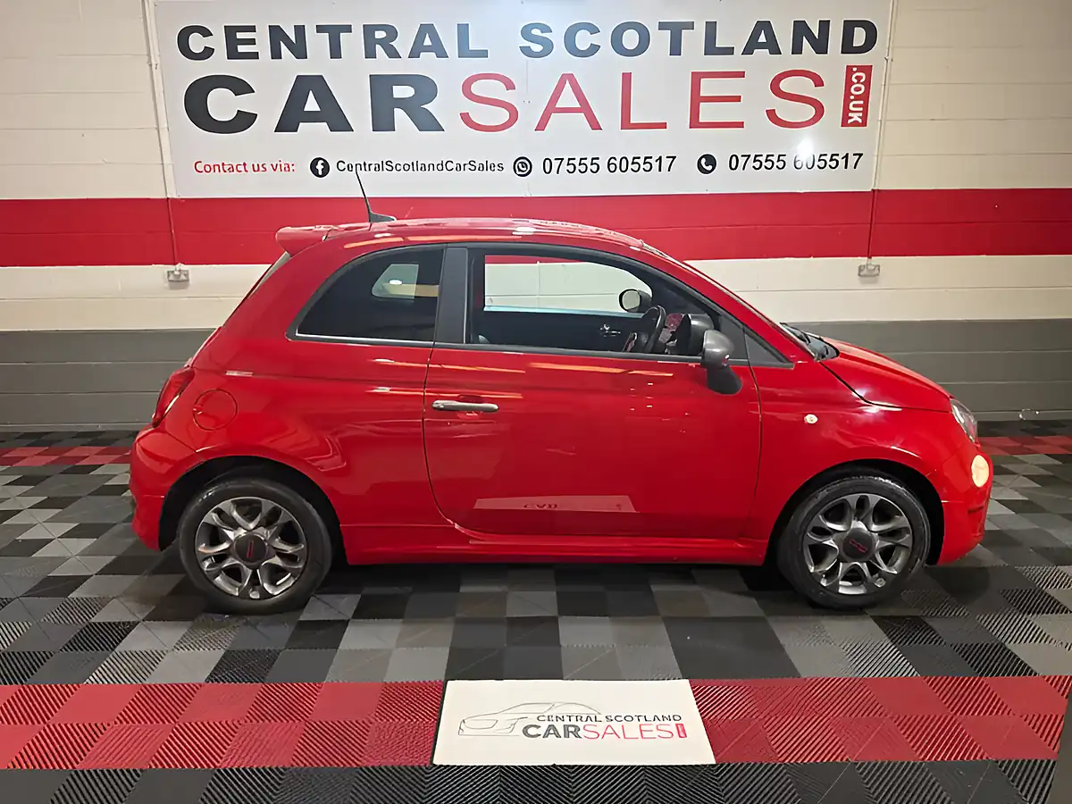 Used 2019 Fiat 500 S Red - Interior and Exterior details 4