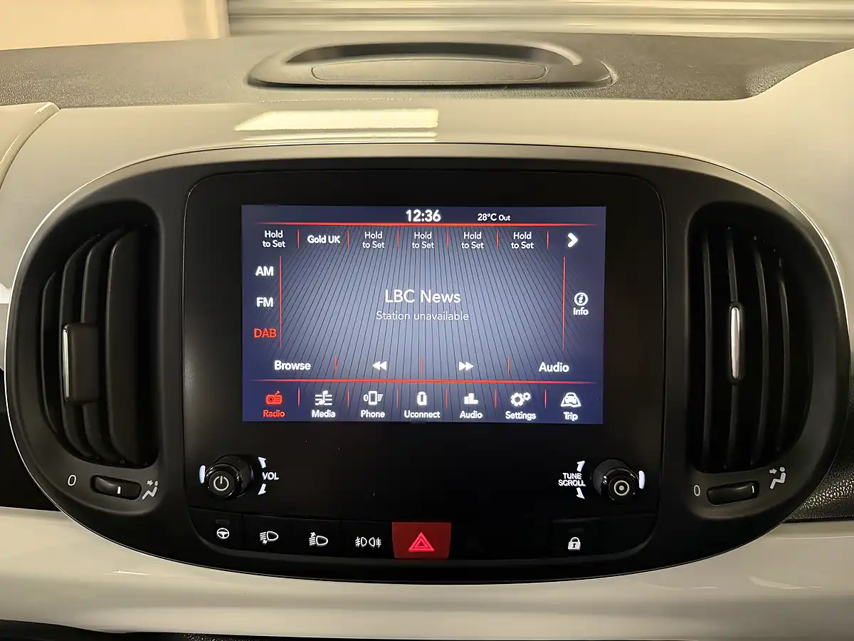 Used 2019 Fiat 500L City Cross Blue - Interior and Exterior details 10