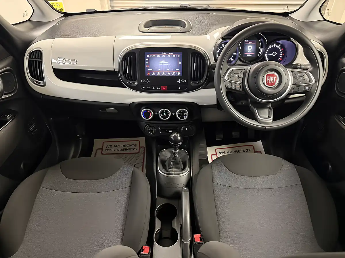 Used 2019 Fiat 500L City Cross Blue - Interior and Exterior details 12