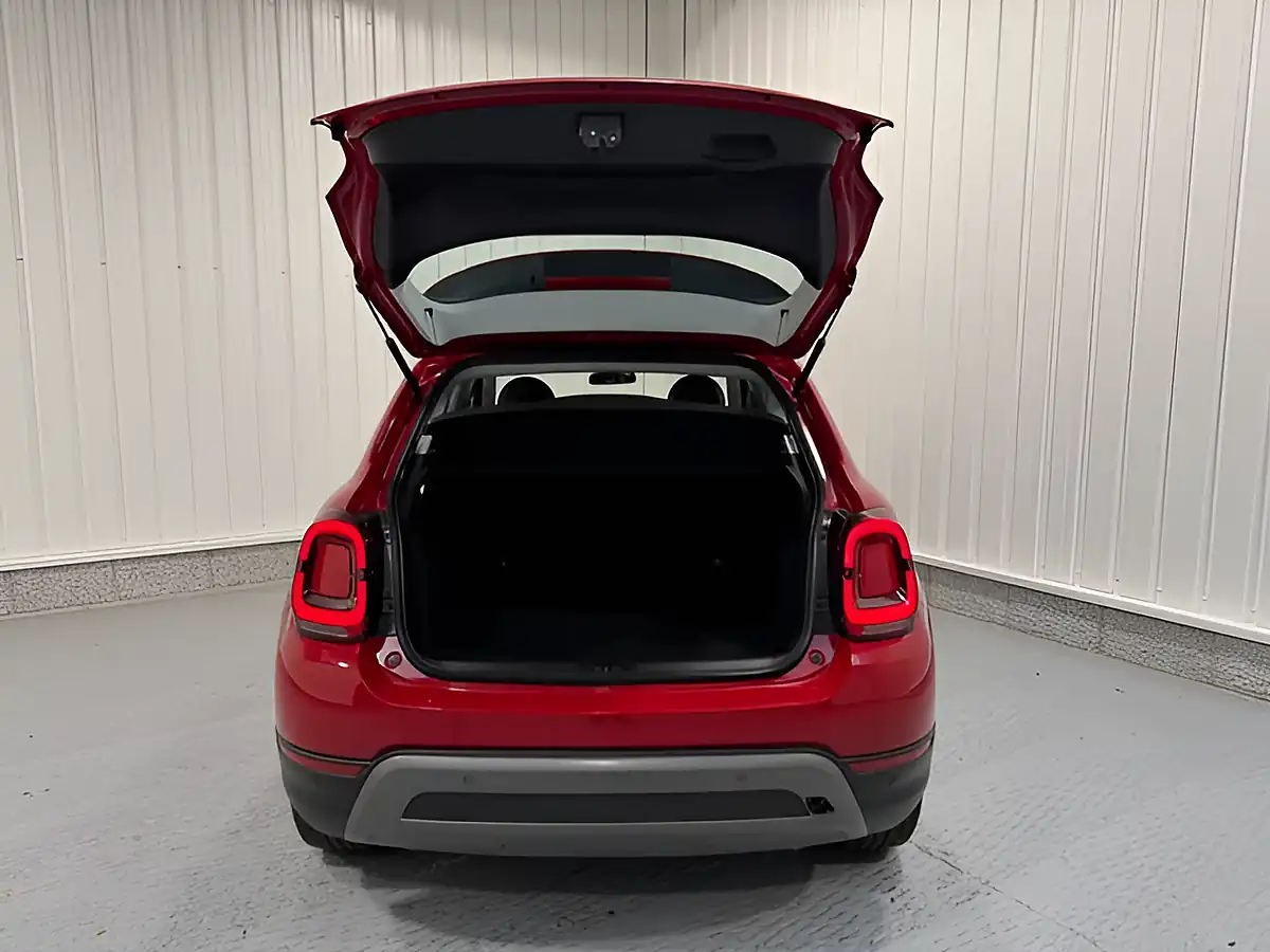 Used 2019 Fiat 500x City Cross Passione Red - Interior and Exterior details 8