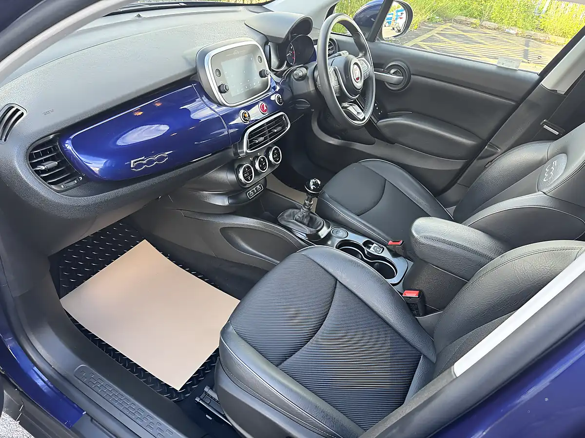 Used 2019 Fiat 500X Cross Plus Blue - Interior and Exterior details 10