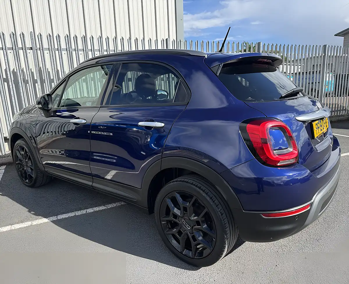 Used 2019 Fiat 500X Cross Plus Blue - Interior and Exterior details 4