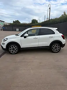 Used 2019 Fiat 500X Cross Plus White - Interior and Exterior details 2