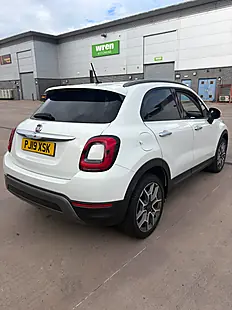 Used 2019 Fiat 500X Cross Plus White - Interior and Exterior details 5